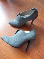 Nieuw - grijze Invito pumps - maat 36, Pumps, Nieuw, Ophalen of Verzenden, Invito