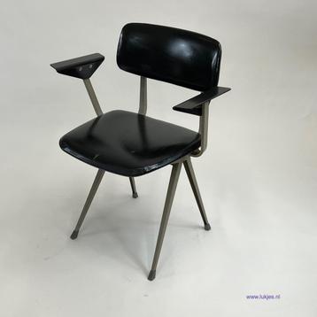 FRISO KRAMER Result met originele skai bekleding beschikbaar voor biedingen