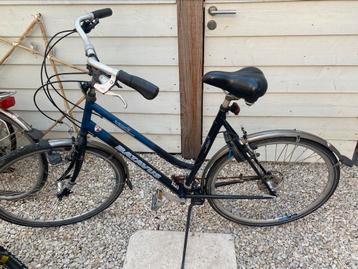 Damesfiets  beschikbaar voor biedingen