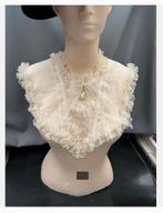 Vintage bijzondere Kanten Kraag, puntvormig, strik, hanger,, Ophalen of Verzenden