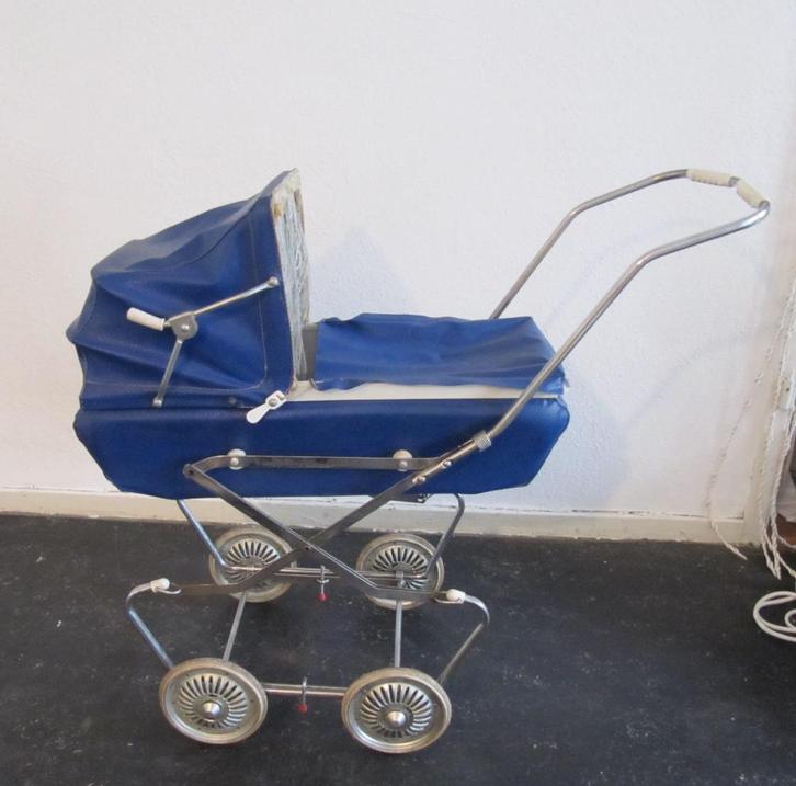 Retro vintage Poppenwagen Sixties Seventies, Kinderen en Baby's, Speelgoed | Poppen, Gebruikt, Babypop, Ophalen