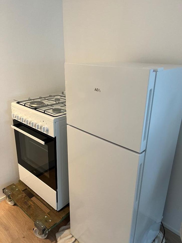 AEG Gasfornuis (eventueel samen met koelkast), Witgoed en Apparatuur, Fornuizen, Gebruikt, Vrijstaand, Gas, 4 kookzones, 85 tot 90 cm