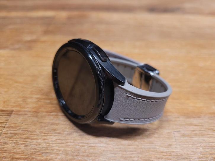 Samsung Galaxy Watch6 classic smart watch, Sieraden, Tassen en Uiterlijk, Ringen, Zo goed als nieuw, Dame of Heer, 20 of groter