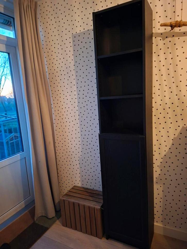 Billy ikea kast met deurtje, Huis en Inrichting, Kasten | Boekenkasten, Gebruikt, 50 tot 100 cm, 200 cm of meer, 25 tot 50 cm