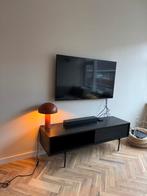 Zwart TV-meubel met opbergruimte, Gebruikt, 100 tot 150 cm, Minder dan 100 cm, 25 tot 50 cm