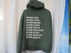 Groene hoodie More fun - drinks mt M Subdued, Maat 48/50 (M), Subdued, Ophalen of Verzenden, Gedragen