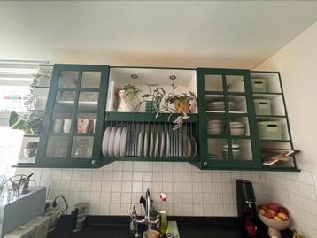 Keuken boven kastjes - Gratis beschikbaar voor biedingen