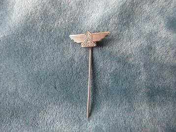 Verschillende speldjes  beschikbaar voor biedingen