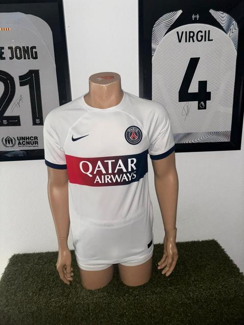 PSG uitshirt 2023-2024, Sport en Fitness, Voetbal, Zo goed als nieuw, Shirt, Maat S, Ophalen of Verzenden