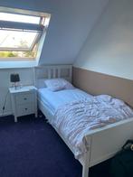 Ikea HEMNES bed + nachtkastje, Huis en Inrichting, Slaapkamer | Bedden, Ophalen, Gebruikt, 90 cm, Eenpersoons