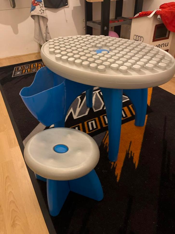 Kindertafel met stoel, Kinderen en Baby's, Kinderkamer | Tafels en Stoelen, Gebruikt, Tafel(s) en Stoel(en), Ophalen