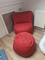 Stoffen stoel met voetenbankje, Huis en Inrichting, Stoelen, Ophalen, Zo goed als nieuw, Rood, Eén