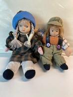 2 poppen-zusjes met porseleinen hoofd, Ophalen of Verzenden, Gebruikt, Pop