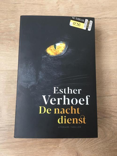 Esther Verhoef - De Nachtdienst, Boeken, Thrillers, Zo goed als nieuw, Nederland, Ophalen of Verzenden