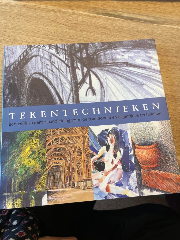 Tekentechnieken - Geïllustreerde Handleiding, Ophalen of Verzenden, Gelezen, Fotografie algemeen