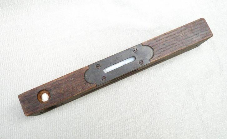 oude houten waterpas fabrikant: Norma. lengte 30 cm., Antiek en Kunst, Antiek | Gereedschap en Instrumenten, Ophalen of Verzenden