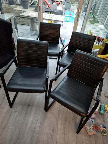 Vier leuke eetkamerstoelen antraciet beschikbaar voor biedingen