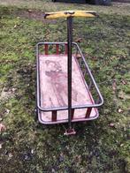 School ruimt op! Solide ijzeren kar met trekstang., Ophalen