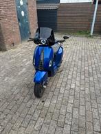 Vespa sprint 80CC akrapovic, Fietsen en Brommers, Scooters | Vespa, Overige modellen, Maximaal 45 km/u, Ophalen of Verzenden, Zo goed als nieuw