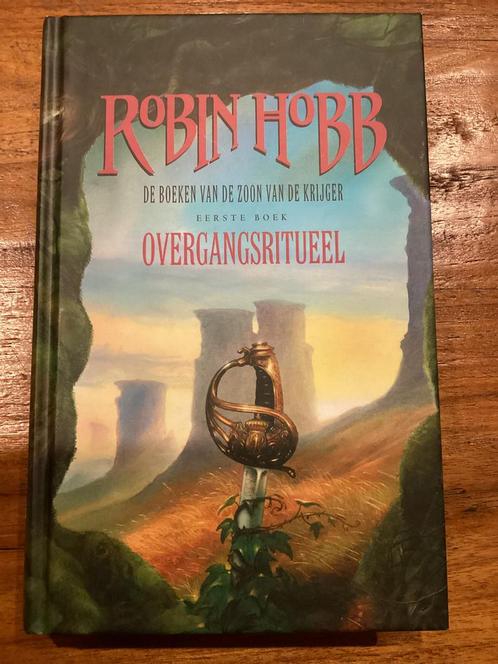 Robin Hobb de zoon van de krijger boek 1 Overgangsritueel HC, Boeken, Fantasy, Gelezen, Ophalen of Verzenden