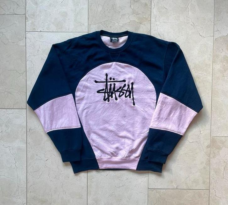 Stussy reworked sweater roze donkerblauw - maat M, Kleding | Heren, Truien en Vesten, Zo goed als nieuw, Maat 48/50 (M), Blauw