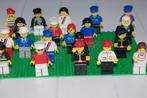 lego  20 figuurtjes  van Lego., Ophalen of Verzenden, Zo goed als nieuw, Lego