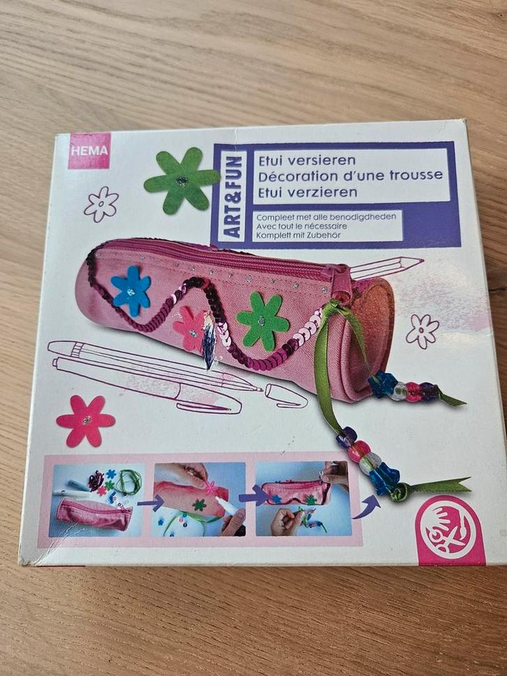 HEMA Etui Versieren Knutselpakket, Hobby en Vrije tijd, Knutselen, Nieuw, Knutselwerk, Ophalen of Verzenden