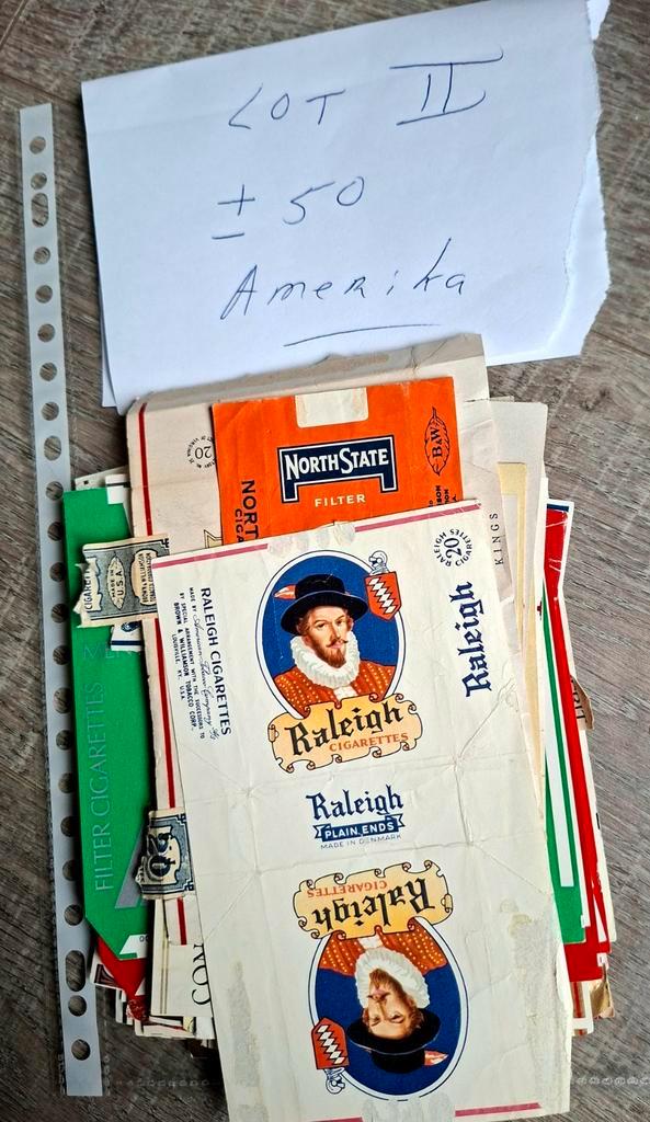 50 LABELS  U.S.A.  JAREN 70 /  LOT 2, Verzamelen, Rookartikelen, Aanstekers en Luciferdoosjes, Zo goed als nieuw, Tabaksdoos of Verpakking