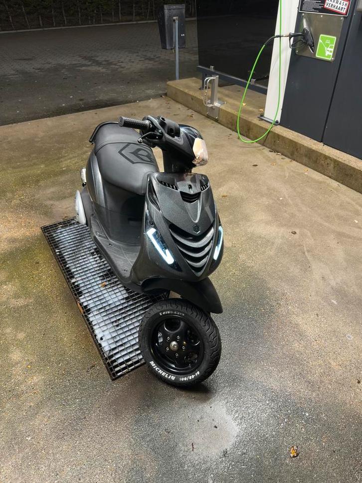 Piaggio zip 2t 50cc WAARDEPEILING!, Fietsen en Brommers, Scooters | Piaggio, Zo goed als nieuw, Zip, Maximaal 45 km/u, Tweetakt