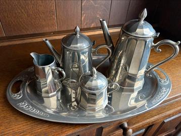 Vintage verzilverd koffieservies beschikbaar voor biedingen
