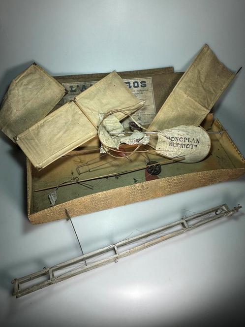 1 meter groot vliegtuig! Begin 1900 speelgoed bouwpakket, Antiek en Kunst, Antiek | Speelgoed, Ophalen of Verzenden