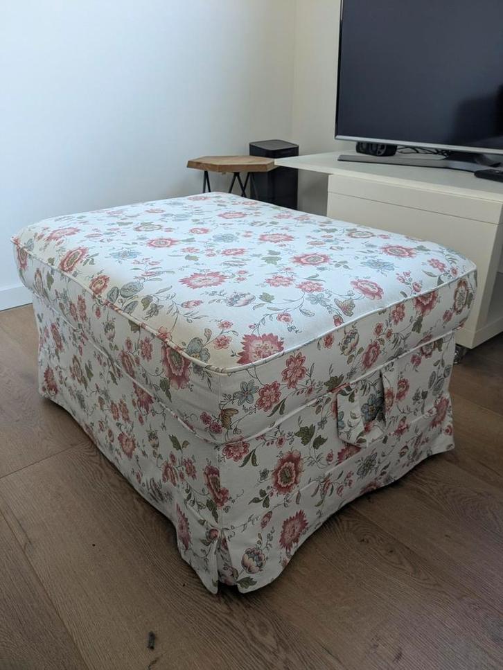 Ikea Ektorp hocker/poef, Huis en Inrichting, Banken | Voetenbanken en Poefen, 75 tot 100 cm, 75 tot 100 cm, Rechthoekig, Ophalen