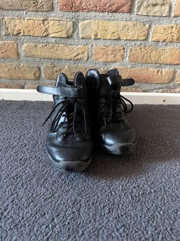 Dansschoenen beschikbaar voor biedingen