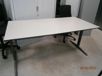 Ahrend bureau’s 