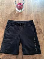 Tommy Hilfiger korte broek Maat 176., Kinderen en Baby's, Kinderkleding | Maat 176, Broek, Jongen of Meisje, Ophalen of Verzenden