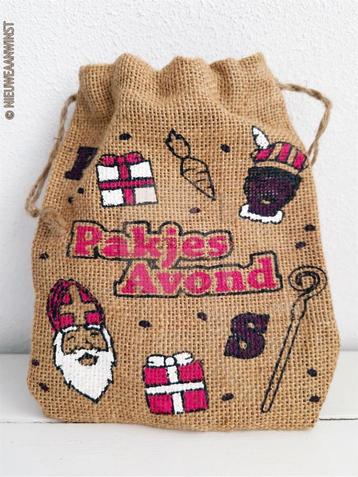 Decoratieve Sinterklaas mini jutezak Pakjesavond – 20cm beschikbaar voor biedingen