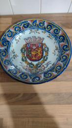 Dit is een handgemaakte en beschilderde keramische plaat van, Ophalen of Verzenden