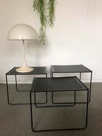Vintage mimiset, post modern, zwart metaal geperforeerd blad, Huis en Inrichting, Tafels | Bijzettafels, Ophalen, Minder dan 45 cm