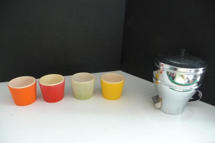 4 VIFTY S MINT KLEUREN EIERDOPJES , SUIKERSTROOIER EN REK, Verzamelen, Retro, Huis en Inrichting, Verzenden