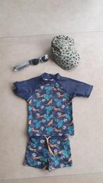 Zwemkleding UV maat 74/80 met pet, zonnebril, en zwembandjes, Ophalen, UV-zwemkleding, Zo goed als nieuw, Zwembroek