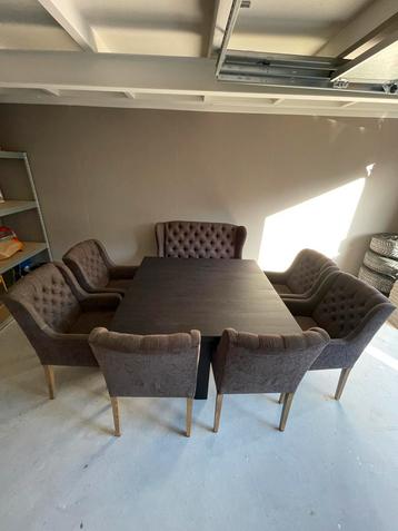 Eetkamerset vierkante tafel met 8 zitplaatsen  beschikbaar voor biedingen