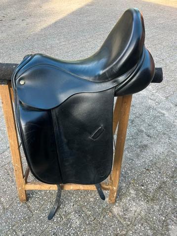 Te koop Ideal Susannah m/w 18 inch. beschikbaar voor biedingen