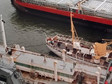 Dick Sellenraad Foto Rotterdam Haven 1990-2010 beschikbaar voor biedingen