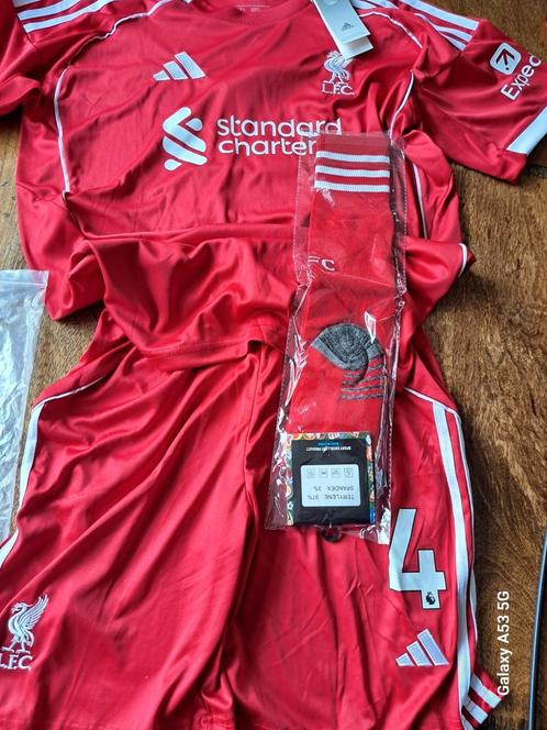 Liverpool setje (nieuw), Sport en Fitness, Voetbal, Nieuw, Shirt, Maat XL, Ophalen of Verzenden