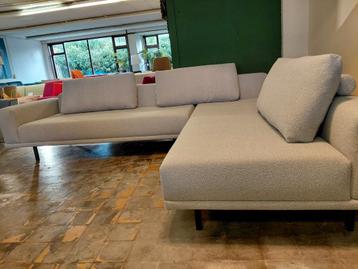 Design on Stock Cascade hoekbank | bouclé | Refurbished  beschikbaar voor biedingen