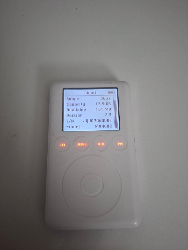 Ipod classic 3 gen - HDD 15GB - Nieuwe Batterij, Audio, Tv en Foto, Mp3-spelers | Apple iPod, Zo goed als nieuw, Classic, 40 GB en meer