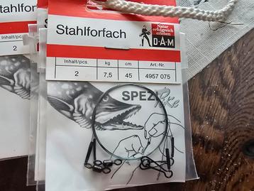 Partij roofvis onderlijnen staal ( 2 ) beschikbaar voor biedingen
