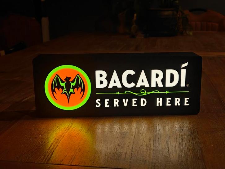 Bacardi Lichtbak met dimbare USB LED-strip, Verzamelen, Merken en Reclamevoorwerpen, Nieuw, Lichtbak of (neon) lamp, Ophalen of Verzenden