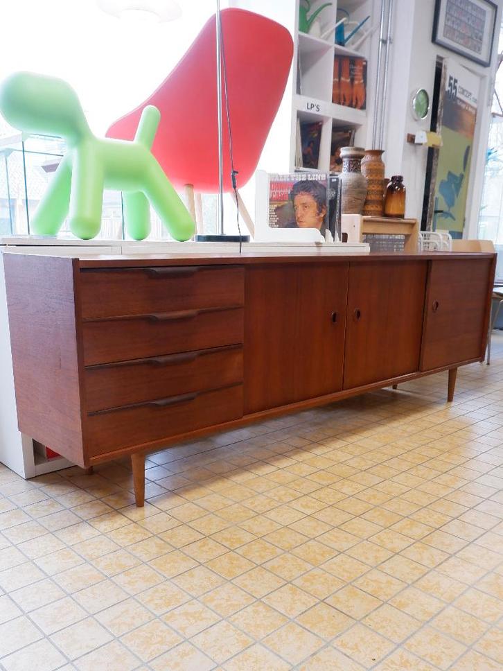 Deens dressoir, jaren 60, Antiek en Kunst, Antiek | Meubels | Kasten, Ophalen