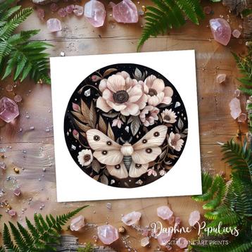Bloemen & Nachtvlinder Fine Art Print, 20x20 Centimeter beschikbaar voor biedingen